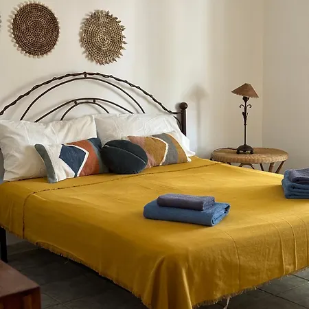 Casa Violetta לוצוראי